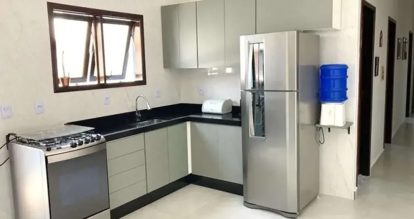 Sobrado com 3 dormitórios à venda, 160 m² por R$ 635.000,00 - Vila Suissa - Mogi das Cruzes/SP