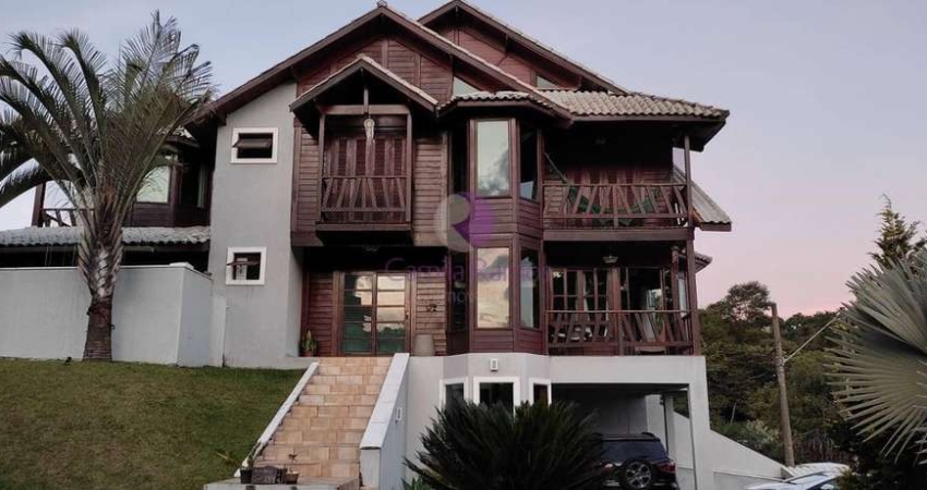 Sobrado com 3 quartos, Parque Residencial Itapeti - Mogi das Cruzes