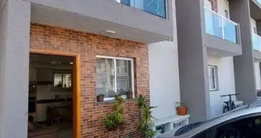 Sobrado com 2 quartos para Venda, Parque Santa Rosa - Suzano