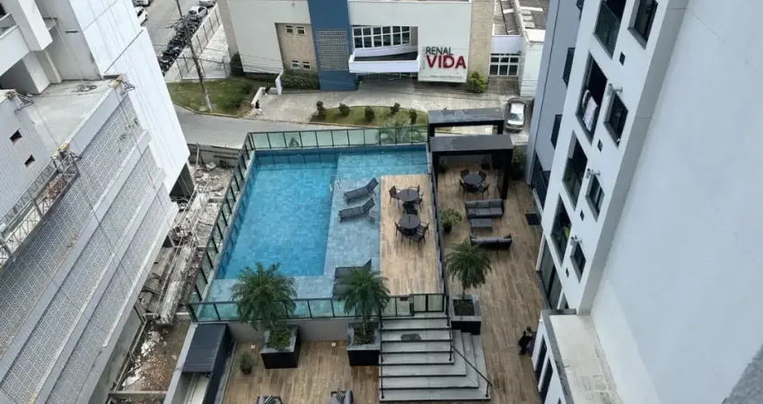 Apartamento com 3 quartos, 1 suíte e 2 demi-suítes na praia brava