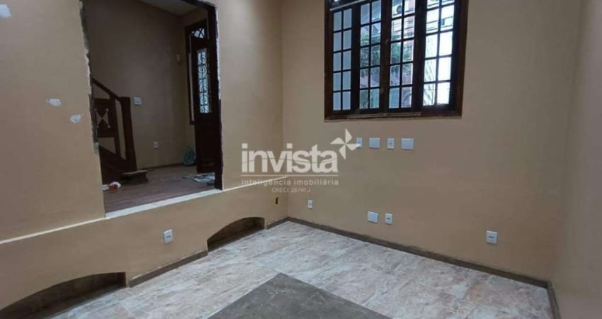 Sobrado à venda, 189 m², uma quadra da praia, Pompéia-Santos