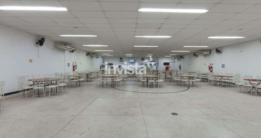 Salão de 750 m² TÉRREO para Alugar com Banheiros e Cozinha completa em local movimentado na Vila Belmiro em Santos