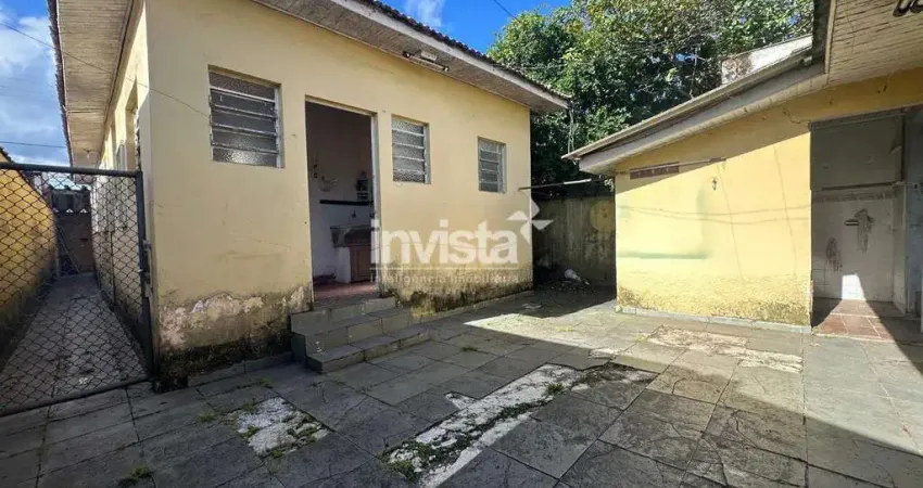 Casa isolada na ponta da praia