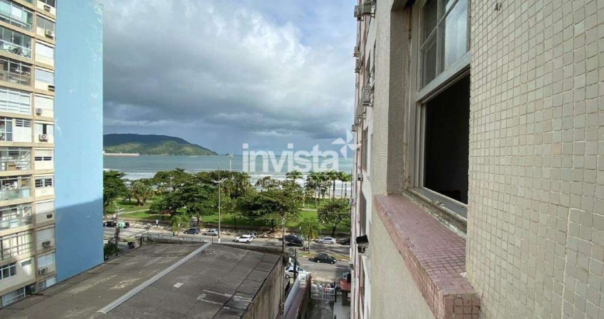 Apartamento mobiliado de dois dormitórios com varanda e vista para o mar