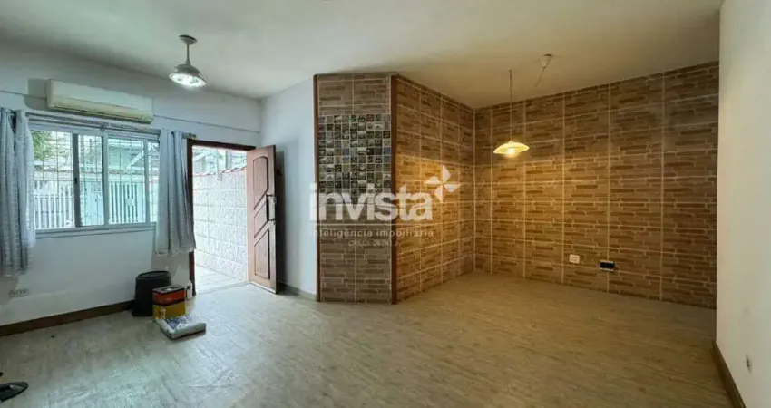 Casa sobreposta baixa 3 dormitorios para alugar no bairro do embaré em santos