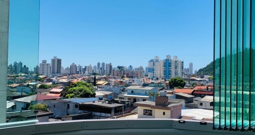 Apartamento com 2 suítes e 3 vagas - Dom Bosco, Itajaí