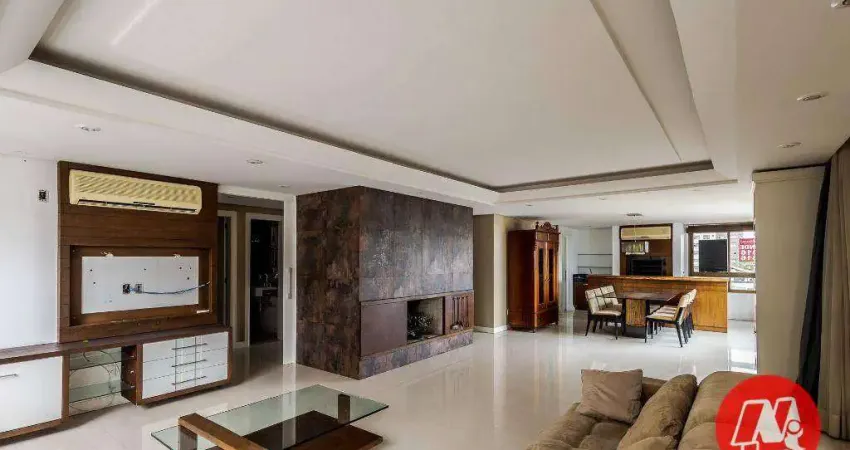 No bairro Petrópolis , 220 m², 3 suites, 4 vagas e  infraestrutura.