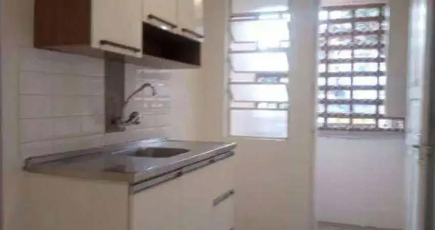 Morano vende na avenida Ipiranga, 2 dormitórios e infraestrutura.