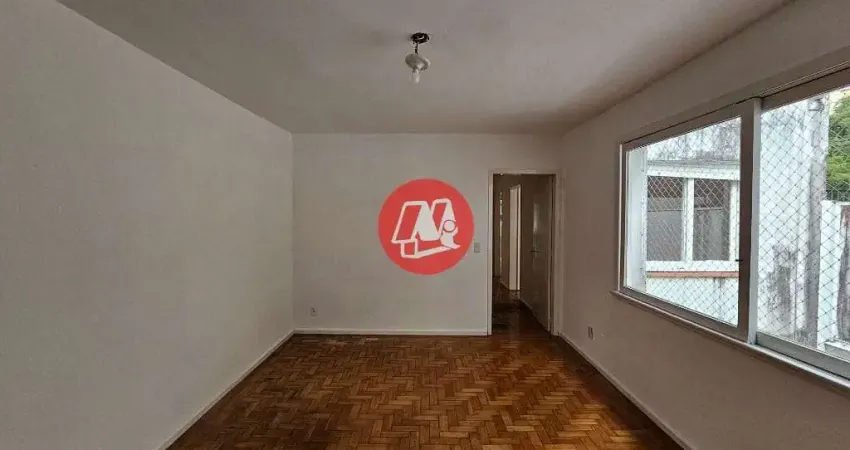Apartamento 3 dormitórios (1 suíte). dependência com wc auxiliar e sacada.