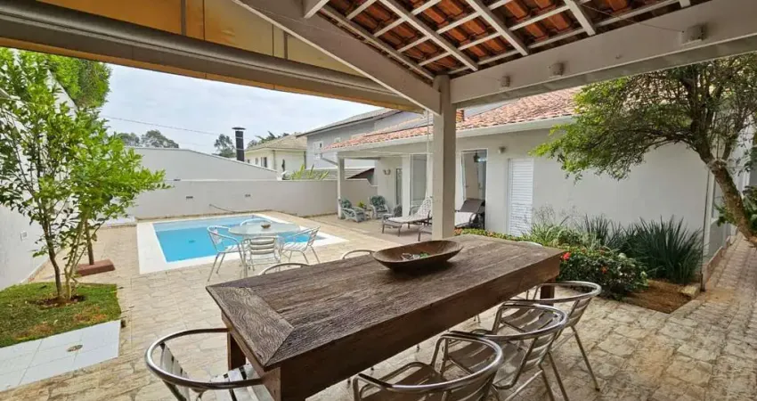Alto Padrão para Venda em Santana de Parnaíba, Alphaville, 3 dormitórios, 1 suíte, 3 banheiros, 4 vagas