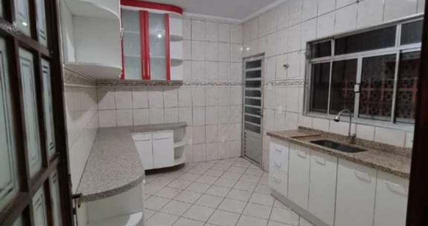 Casa para Locação em Barueri, Jardim Itaquiti, 2 dormitórios, 2 suítes, 3 banheiros, 3 vagas
