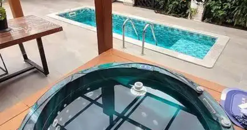 Alto Padrão para Locação em Santana de Parnaíba, Alphaville, 4 dormitórios, 4 suítes, 6 banheiros, 4 vagas