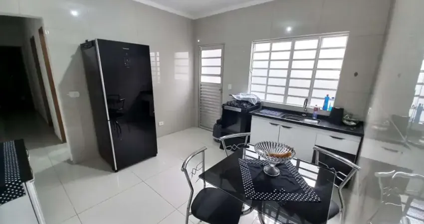 Casa para Venda em Sorocaba, Parque Vitória Régia, 2 dormitórios, 1 banheiro, 2 vagas