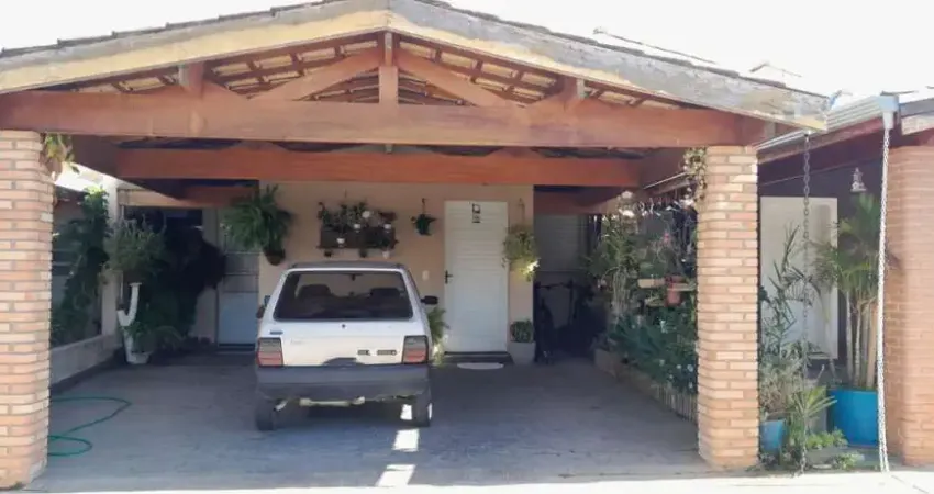 Casa em Condomínio para Venda em Sorocaba, Aparecidinha, 3 dormitórios, 1 suíte, 2 banheiros, 2 vagas