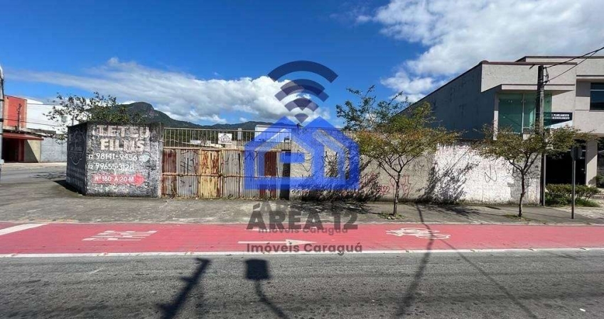 Área à Venda no Centro de Caraguatatuba: Terreno de Esquina em Localização Estratégica, um ótimo in