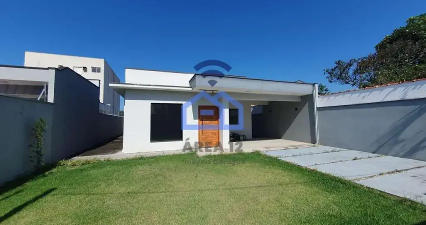 Casa espaçosa com 03 dormitórios, sendo 02 suítes à venda no bairro Pontal de Santa Marina na cidad