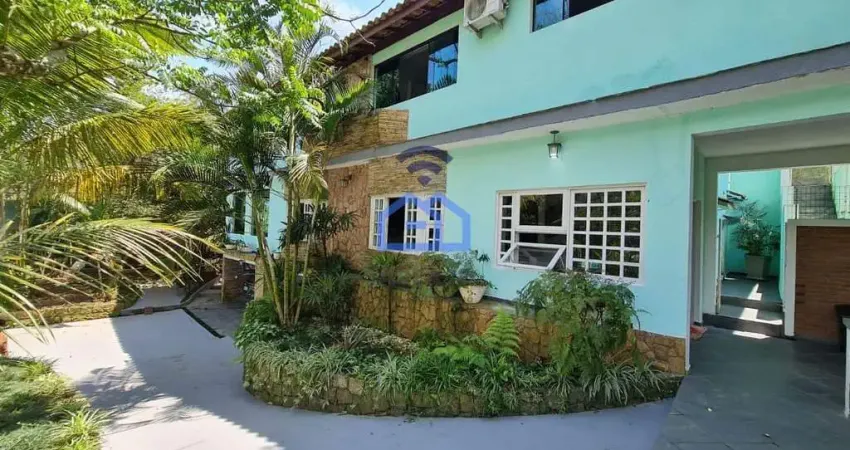 Casa à Venda com 5 suítes no bairro do Jaraguá, na cidade de São Sebastião, SP com Vista para o Mar