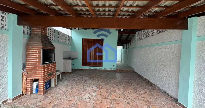 Casa à venda no bairro Jardim Tarumãs em Caraguatatuba, SP - 02 dormitórios, sala, cozinha, lavande