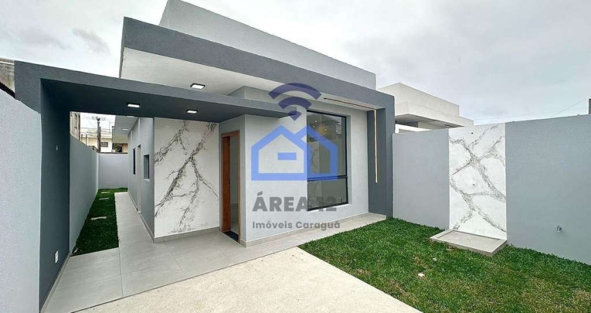 Casa à venda, com um acabamento diferenciado, 2 dormitórios, 2 banheiros, no bairro do Golfinho em