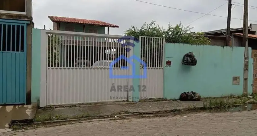 Sobrado de 2 dormitórios à venda no bairro do Porto Novo em Caraguatatuba, SP - Ótima oportunidade!