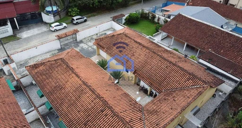 Oportunidade de Casa em condomínio à venda no bairro da Martim de Sá em Caraguatatuba, SP - Aceita
