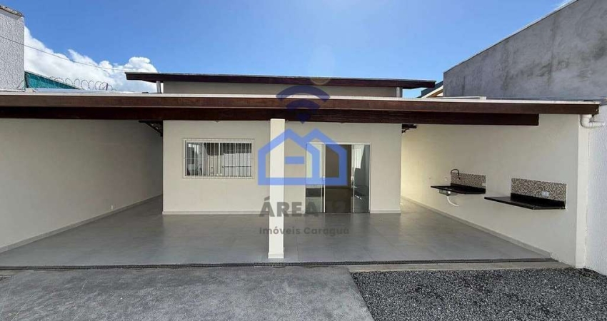 Casa à venda no bairro do Getuba em Caraguatatuba, SP - More com conforto e comodidade!