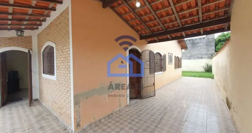 Casa à venda no bairro da Praia das Palmeiras em Caraguatatuba, SP - Venha morar a poucos minutos d