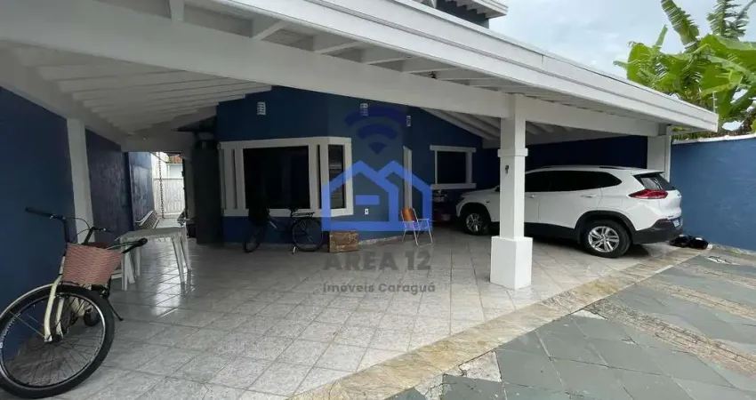Sobrado com edícula à venda no bairro Estrela d'Alva em Caraguatatuba, SP