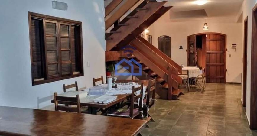 Oportunidade em Sobrado à venda no bairro do Massaguaçu em Caraguatatuba, SP