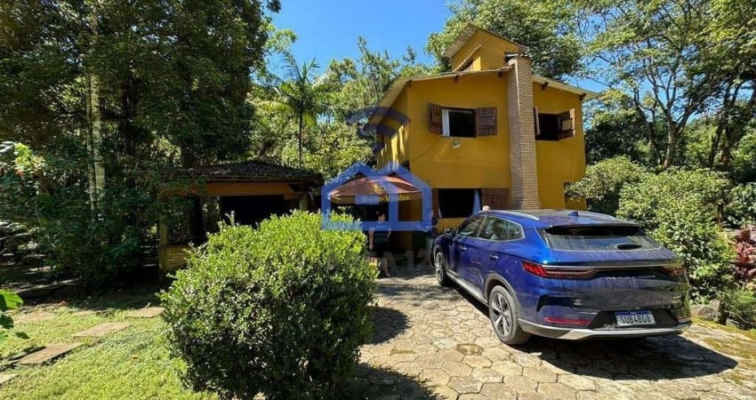 Belíssima Chácara à venda com 4.350m² no alto da serra, caminho do Pouso Alto a 3km da rodovia dos