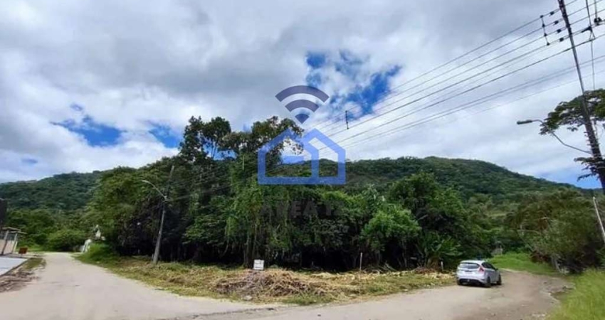 Excelente Terreno de esquina com escritura definitiva à venda no bairro da Tabatinga em Caraguatatu