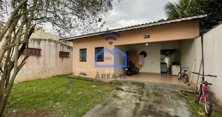 Casa à venda no bairro da Martim de Sá, a apenas 900m da praia em Caraguatatuba, SP - Ótima oportun