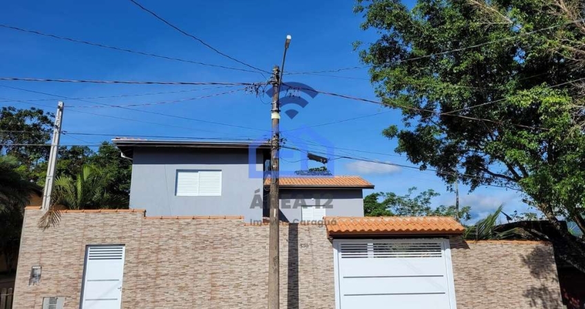 Sobrado com piscina à venda no bairro do Massaguaçu em Caraguatatuba, SP