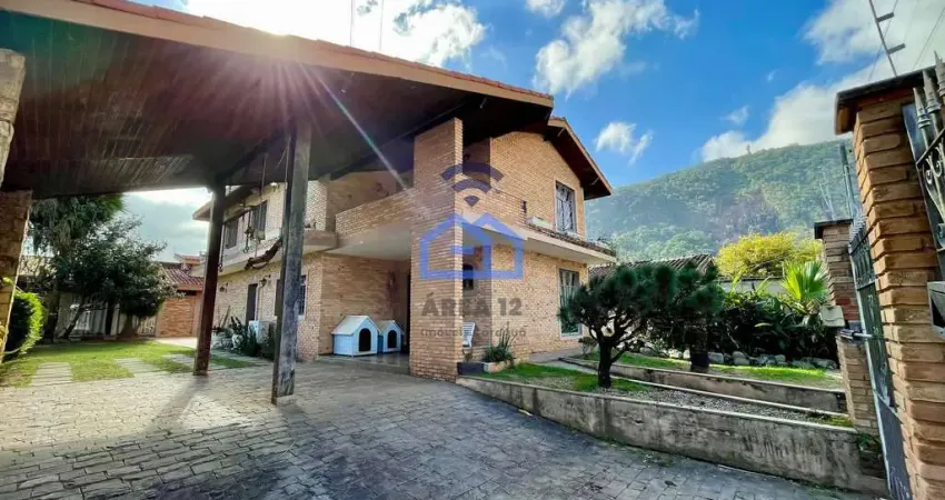 Casa com 10 quartos à venda no Sumaré, Caraguatatuba 