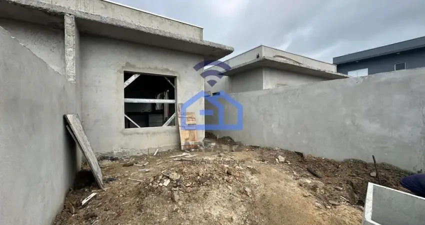 Casa à venda, com 3 dormitórios, piscina, no balneário recanto do sol, caraguatatuba, sp