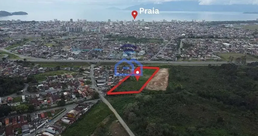 Terreno à venda no Tinga, Caraguatatuba 