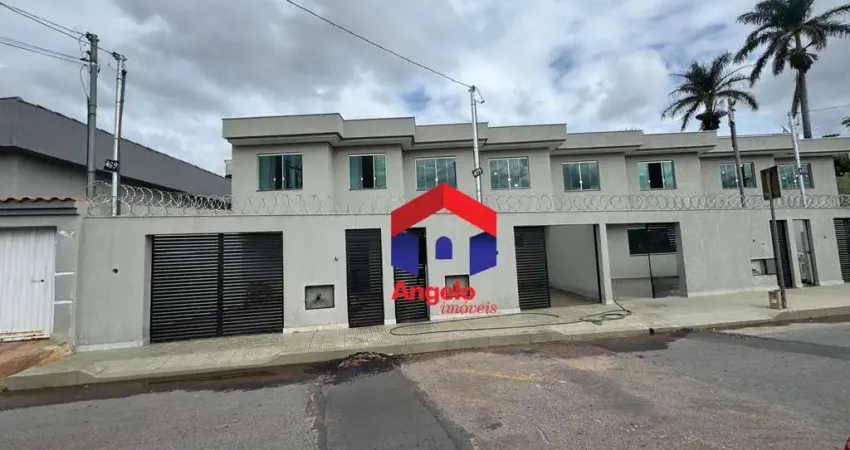 Casa com 3 quartos à venda, 130 m² por R$ 580.000 - Candelária - Belo Horizonte/MG
