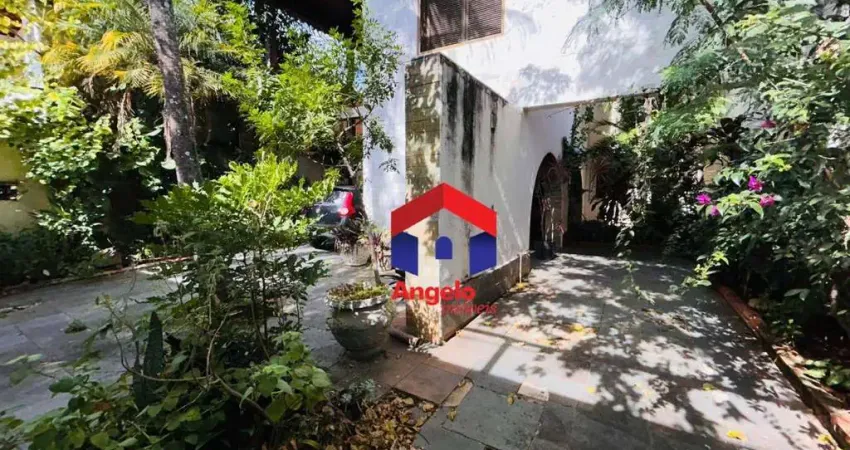 Casa com 5 quartos à venda, 375 m² por R$ 940.000 - Santa Mônica - Belo Horizonte/MG