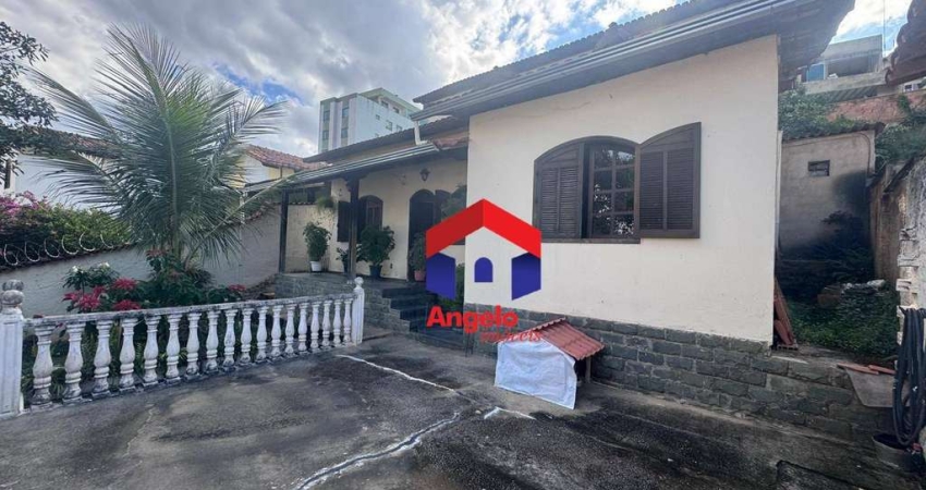 Casa com 5 quartos à venda, 250 m² por R$ 800.000 - Santa Mônica - Belo Horizonte/MG