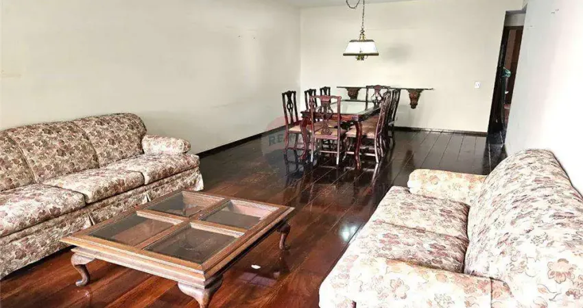 Agradável e espaçoso apartamento no Brooklin com 179 m2 em EXCELENTE LOCALIZAÇÃO