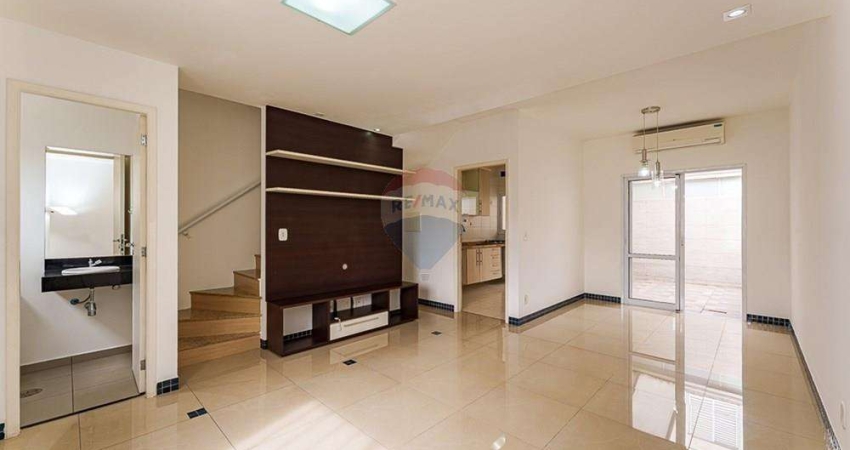 Casa em condomínio com 3 dormitórios e 2 vagas na Vila Marari!