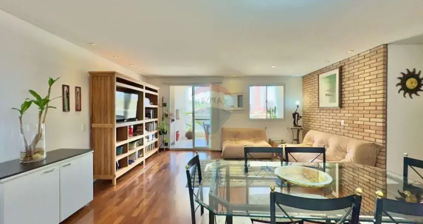 Apartamento à venda, 108m, 03 quartos, closet e 2 vagas! Reformado!