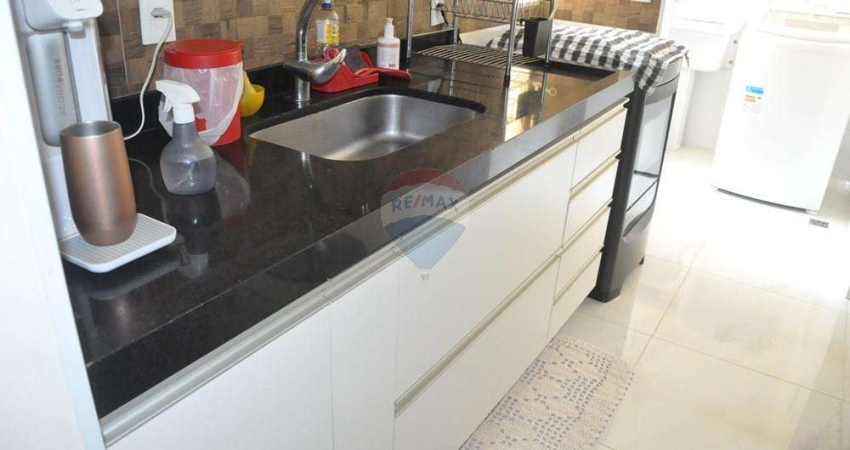 Apartamento de 3 Dormitórios, 1 Suíte, e Garagem para 2 Carros