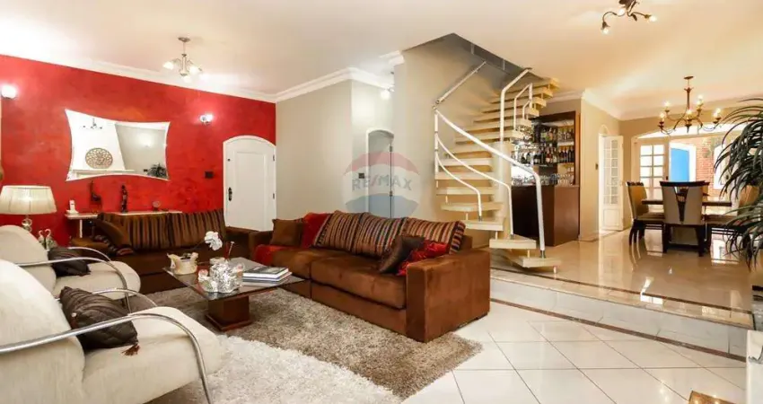 Casa com 4 quartos, 2 suites, 3 vagas e piscina e churrasqueira no jardim marajoara