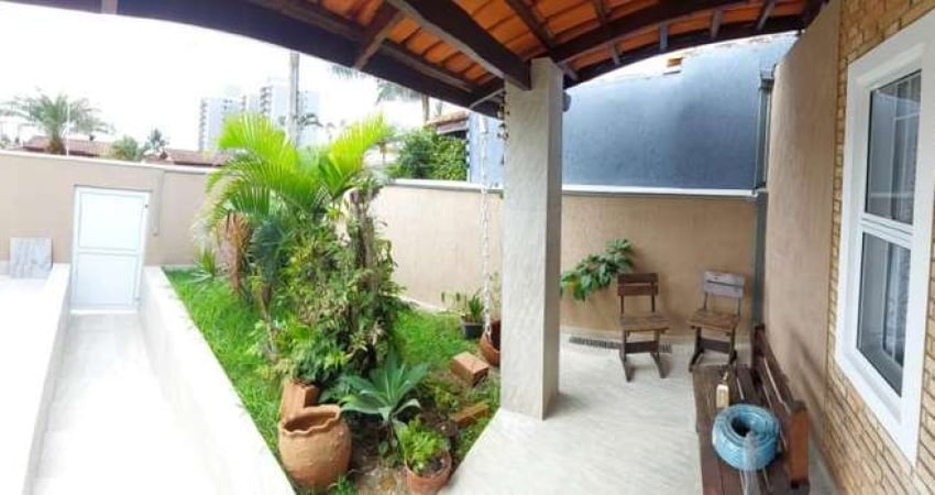 Casa para Venda em Caraguatatuba, Indaiá, 4 dormitórios, 2 suítes, 3 banheiros, 2 vagas