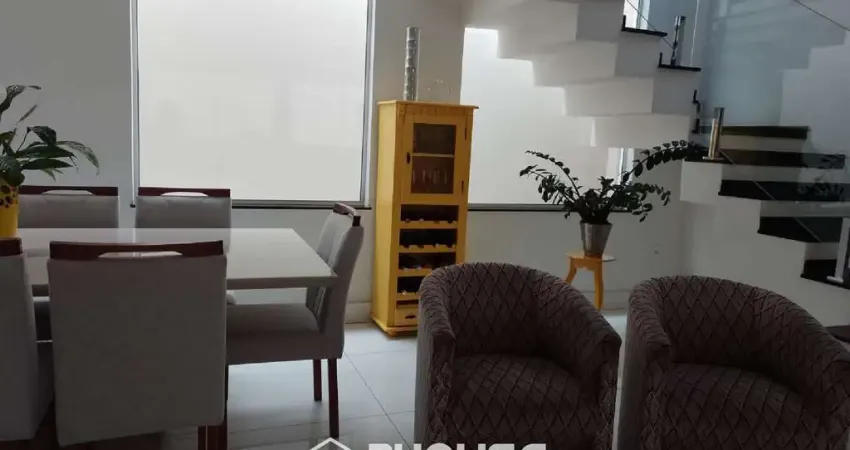 SOBRADO À VENDA - CONDOMÍNIO FONTANÁRIO - PAULÍNIA, SP.