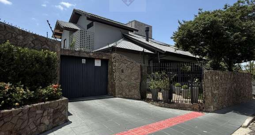 Casa à venda em Florianópolis, Capoeiras, com 4 quartos, com 236 m²