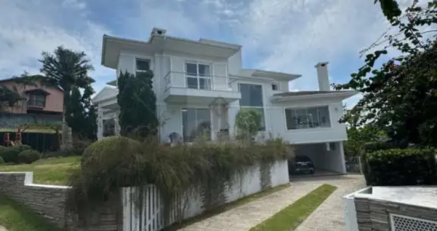Casa à venda em São José, Bosque das Mansões, com 3 suítes, com 350 m²