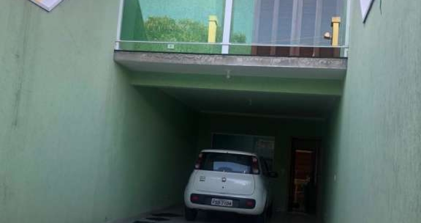 Sobrado á venda no Conjunto Residencial Vista Verde com 222m² 1 suíte 3 banheiros 3 vagas.
