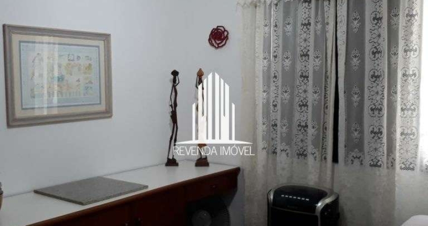 Apartamento no Condomínio Edifício Cintia na Saúde com 134m² 2 dormitórios 1 suíte 4 banheiros 2 vagas